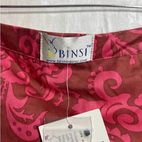 Binsi Birthing Skirt Small Pink Fleur De Lis NEW Snap Front Labor Delivery Birth - Picture 8 of 10